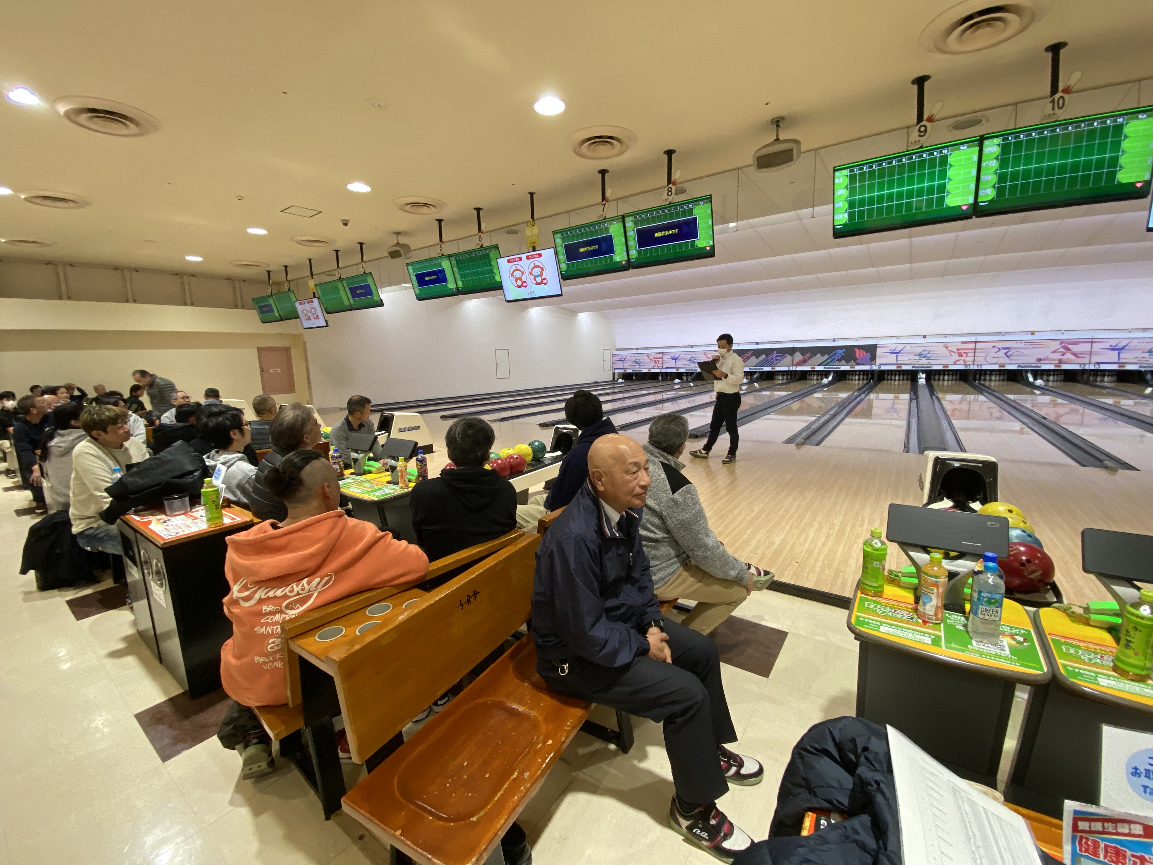 ボウリング大会　実施報告
